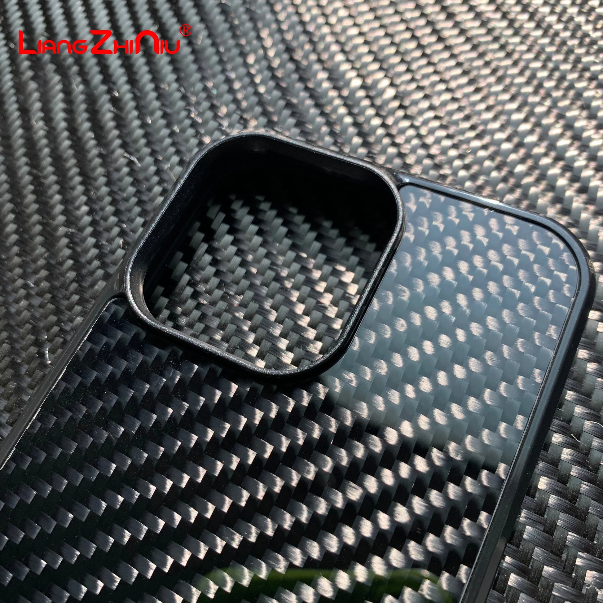 Classic carbon fiber iPhone 12 case (pro/ProMax)