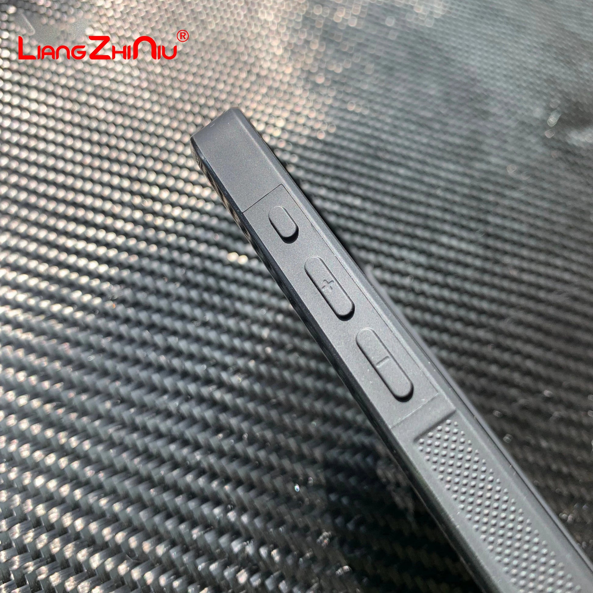 Classic carbon fiber iPhone 12 case (pro/ProMax)